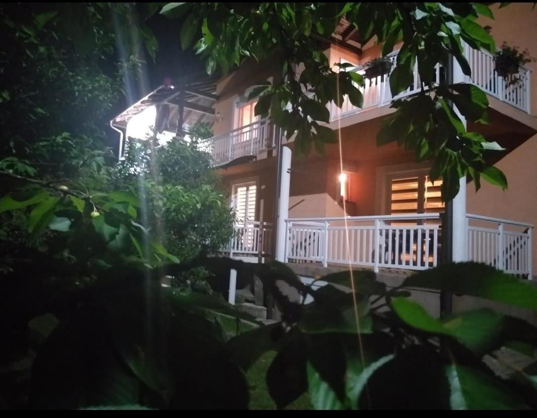 Apartmani Gs ***** Zavidovici エクステリア 写真