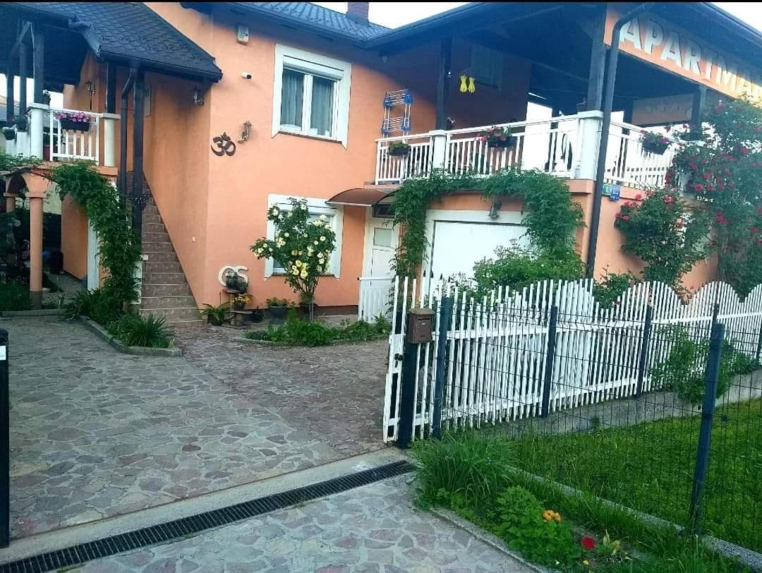 Apartmani Gs ***** Zavidovici エクステリア 写真